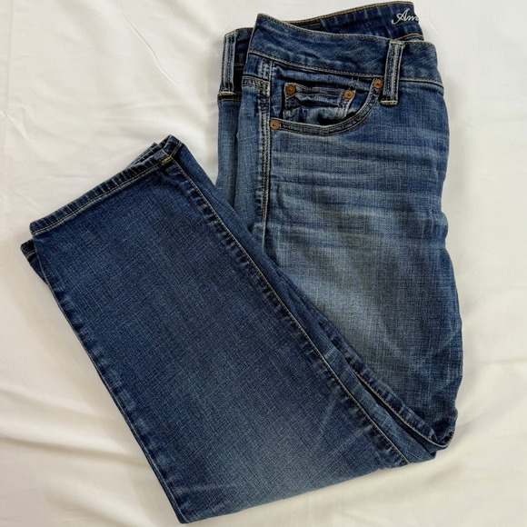 American Eagle Outfitters Jeans Stretch Boy Fit‎ Size 4 Blue - Picture 1 of 9